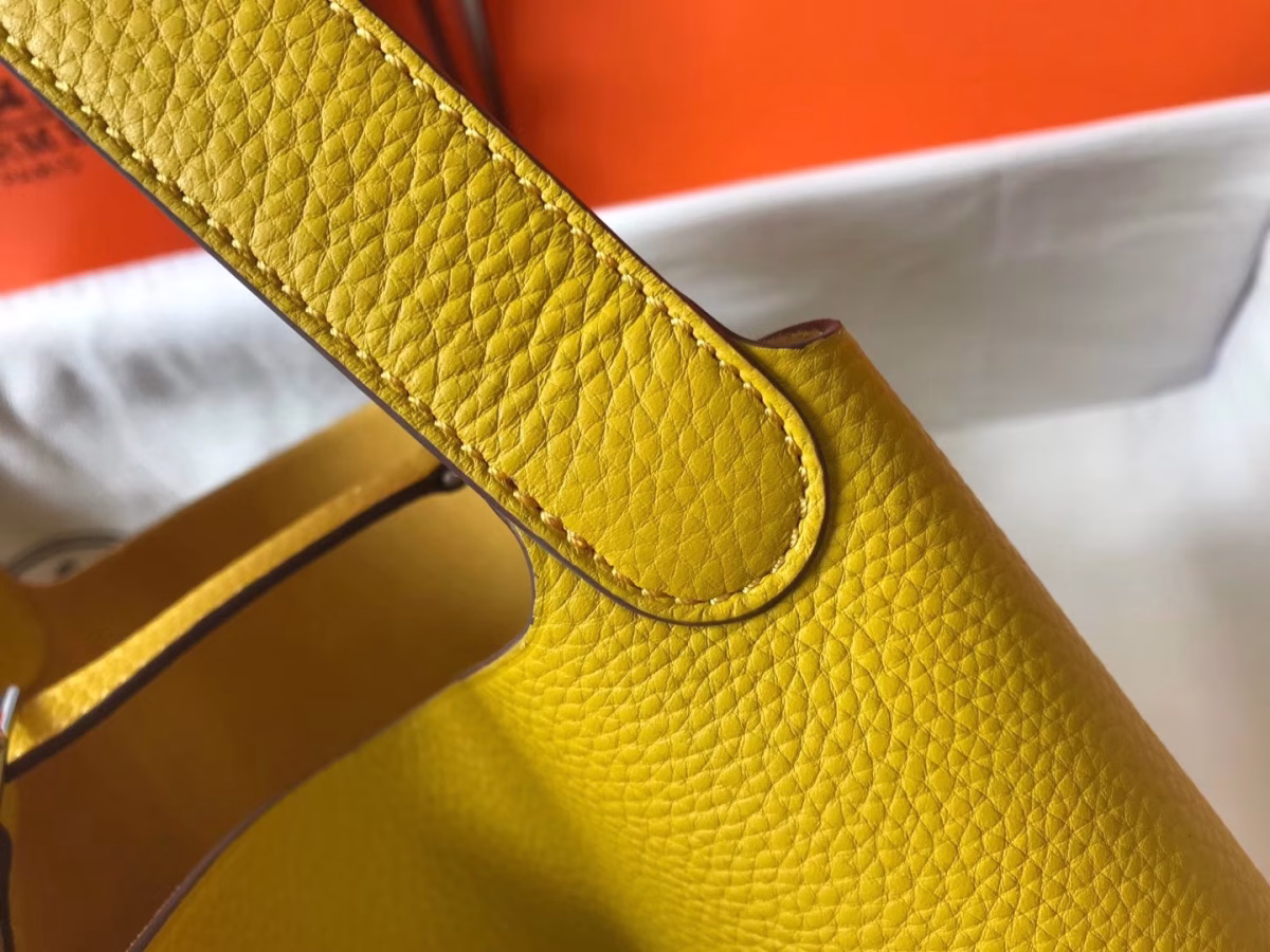 Hermes Picotin Lock 18 Bag In Yellow Clemence Leather - Image 4