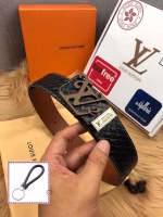 Counter-synchronized LV New Arrival: Men's Belt with Quilted Pattern - Image 3