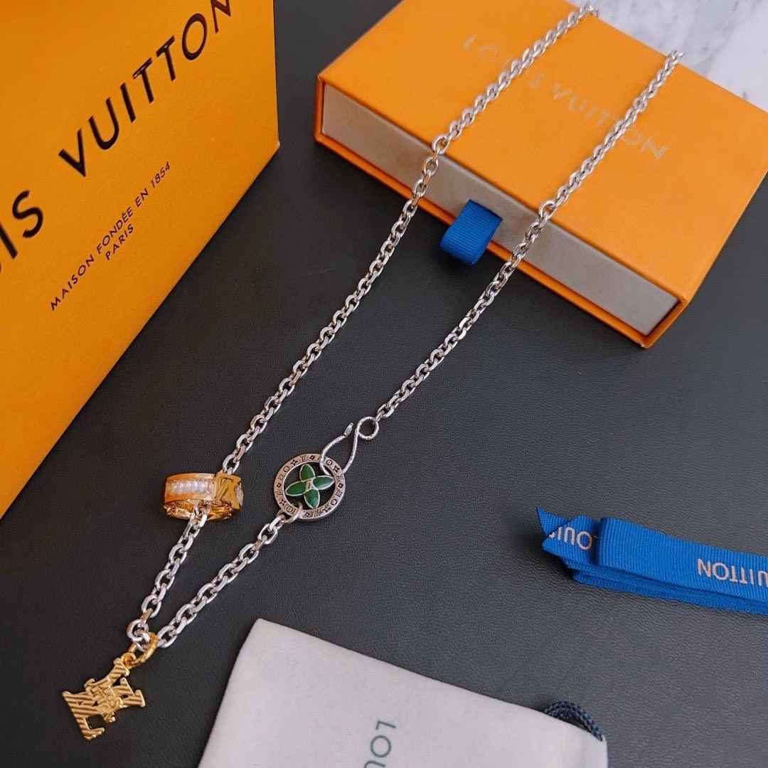 1 (5) Louis Vuitton LV necklace🇷🇼 original single product🇷🇼 new counter style - Image 1