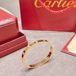 𝐂𝐚𝐫𝐭𝐢𝐞𝐫•Cartier Classic Wide Love Bracelet with Ten Diamonds