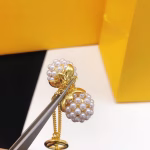 Fendi Flower Necklace with Pearls - Image 6