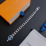 LV bracelet🇷🇼 original single product🇷🇼 new counter style - Image 8