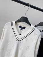 LV White Clover V-neck Pullover Sweater - Image 7