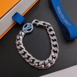 LV bracelet🇷🇼 original single product🇷🇼 new counter style - Image 2