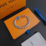 LV bracelet🇷🇼 original single product🇷🇼 new counter style - Image 5