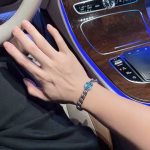 LV bracelet🇷🇼 original single product🇷🇼 new counter style - Image 6