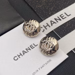 Latest Chanel Exquisitely Carved Imprint Crystal Letter Stud Earrings