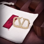 Valentino Brooch Golden minimalist brooch - Image 4