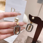 dior 𝐓𝐫𝐢𝐛𝐚𝐥𝐞𝐬 Pearls with Rhinestones - Image 4