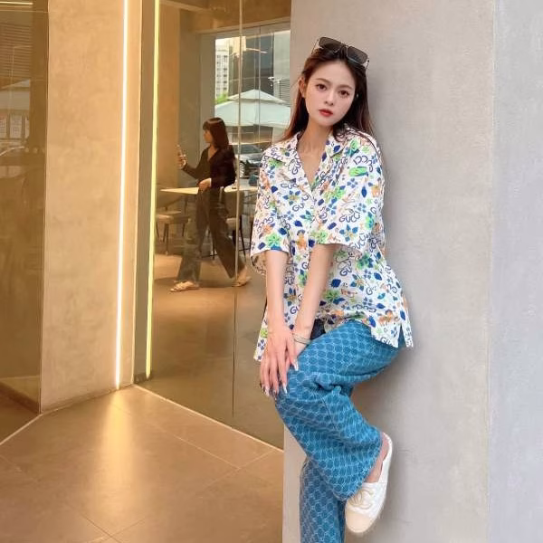 3 Gucci 2022 Spring/Summer New Arrival Letter Print Pajama-style Shirt - Image 1