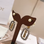 dior 𝐓𝐫𝐢𝐛𝐚𝐥𝐞𝐬 Pearls with Rhinestones - Image 5