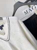 LV White Clover V-neck Pullover Sweater - Image 8