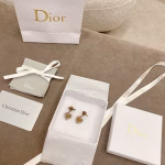 𝐃𝐈𝐎𝐑' 🐝𝐣𝐚𝐝𝐢𝐨𝐫 Vintage Little Bee Heart-shaped Rhinestone Earrings - Image 6