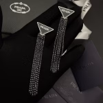 Hit tassel chain triangular stud earrings - Image 4
