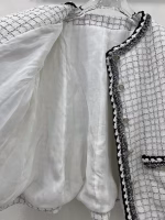 Chanel 2025 Early Spring New Tweed Cape Coat with Three-Quarter Sleeves - Image 2