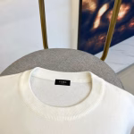 Fendi 2025 Autumn/Winter Exquisite Logo Crew Neck Sweater - Image 2
