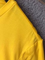 LV 2022 Spring/Summer Latest Hit Golden Short-Sleeve T-Shirt - Image 6