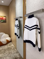 LV Embroidered Zip Knitted Sweater Coat - Image 10