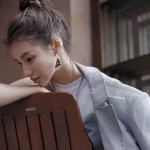 Hot-selling triangular letter stud earrings - Image 5