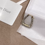 𝐃𝐈𝐎𝐑's new 𝐉'𝐚𝐝𝐢𝐨 retro full-diamond earrings - Image 6