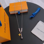 LV necklace🇷🇼 original single product🇷🇼 new counter mold, retro trend, fashion essential - Image 9