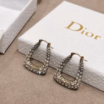 𝐃𝐈𝐎𝐑's new 𝐉'𝐚𝐝𝐢𝐨 retro full-diamond earrings