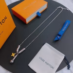 LV necklace🇷🇼 original single product🇷🇼 new counter mold, retro trend, fashion essential - Image 5