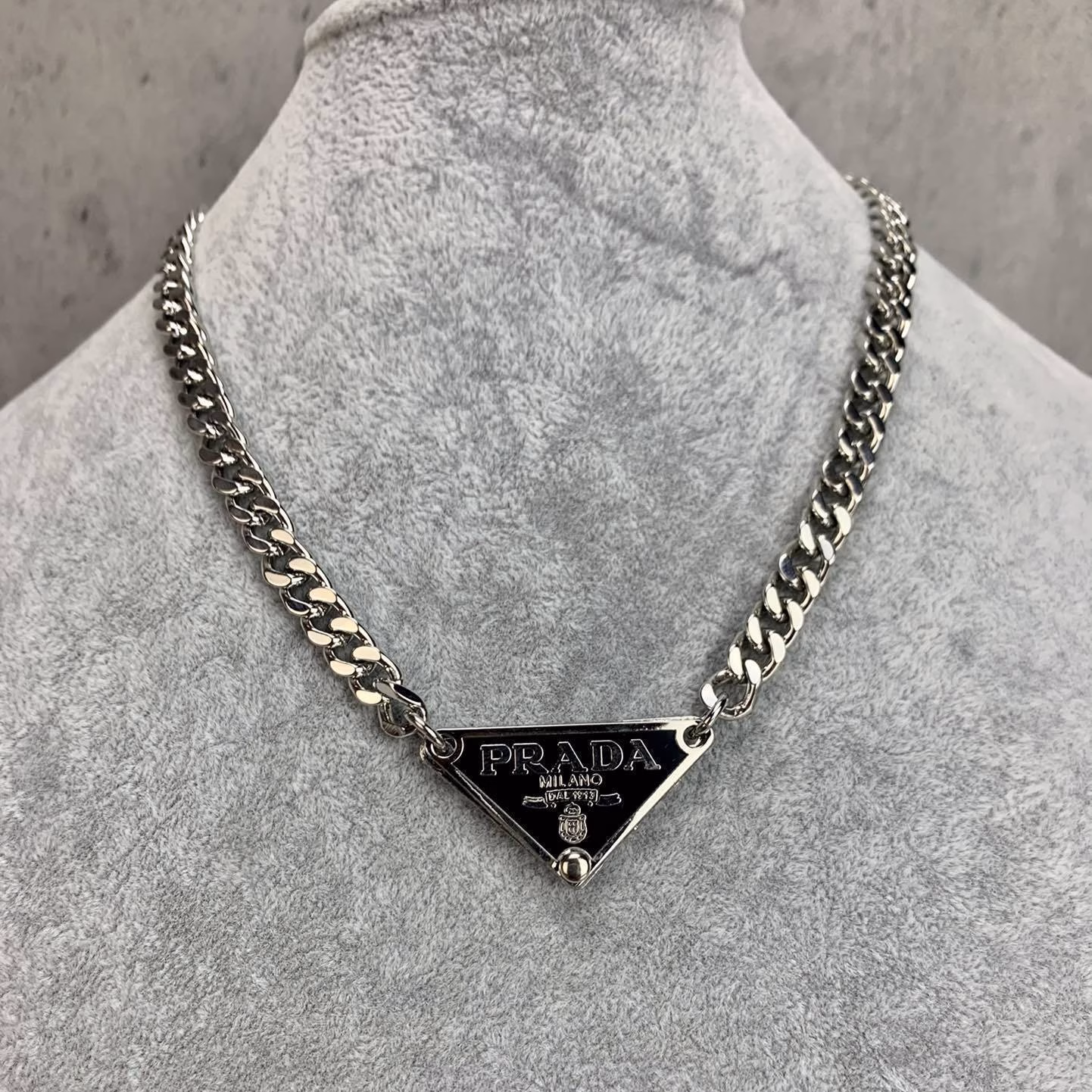 6c48f128 PRADA Necklace, Hot New Arrival - Image 1
