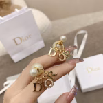 𝐃𝐈𝐎𝐑' 𝐝𝐢𝐨𝐫 Pearl Earrings with Mixed Case Letters - Image 7