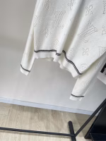 LV White Clover V-neck Pullover Sweater - Image 3