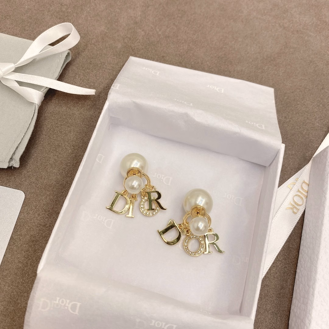 7 (4) ππππ' ππ’π¨π« Pearl Earrings with Mixed Case Letters - Image 1