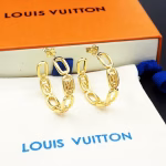 The new earrings focus on the My LV Chain element of Louis Vuitton sunglasses. - Image 8