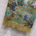 Gucci Early Spring Year of the Tiger Limited Edition New Gold Thread Knitted Vest - Image 8