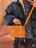 LV (Louis Vuitton) 2025 Early Spring Collection Denim Cashmere Coat - Image 5