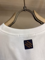 LV Louis Vuitton New Spring/Summer Letter Flocked Short-Sleeve T-Shirt - Image 5