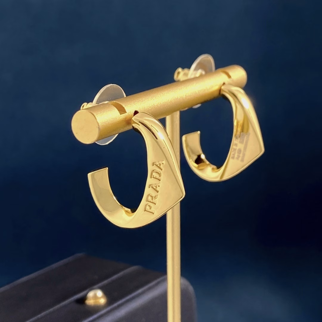 9 (5) PRADA Personality Polished Metal Texture - Image 1