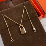 H brand large-sized padlock necklace high-carbon diamond - Image 2