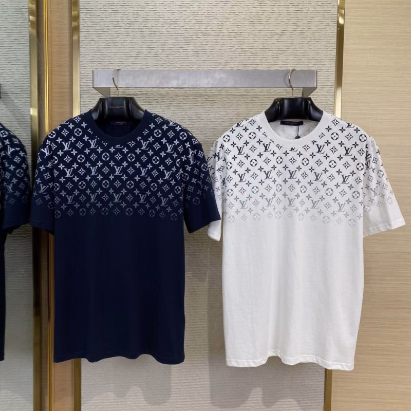 1 LV Louis Vuitton Classic Gradient Monogram Short-Sleeve T-Shirt - Image 1