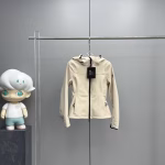 Moncler Zumeles Women's Softshell Slim Fit Hooded Outdoor Jacket