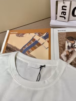 Prada 2025 Spring/Summer New Product: Short-Sleeve T-Shirt with Enamel-Filled Metal Triangle Logo - Image 8