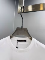 LV (Louis Vuitton) 2022 Men's Crew Neck Short-Sleeve and Shorts Sportswear Set - Image 10