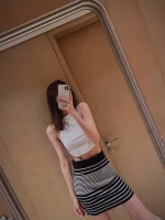 Miu Miu 2022 Spring/Summer New Black and White Striped Skirt - Image 10