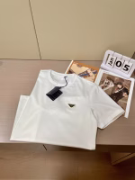 Prada 2025 Spring/Summer New Product: Short-Sleeve T-Shirt with Enamel-Filled Metal Triangle Logo - Image 4