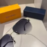 LOUIS VUITTON SUNGLASSES - Image 4