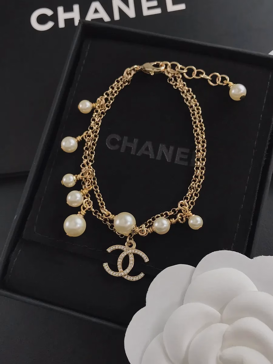 4249575b12ac3497a7b8d2c83f5fcec0_900x Chanel Dainty Two Layers Chain Pearl Bracelet - Image 1