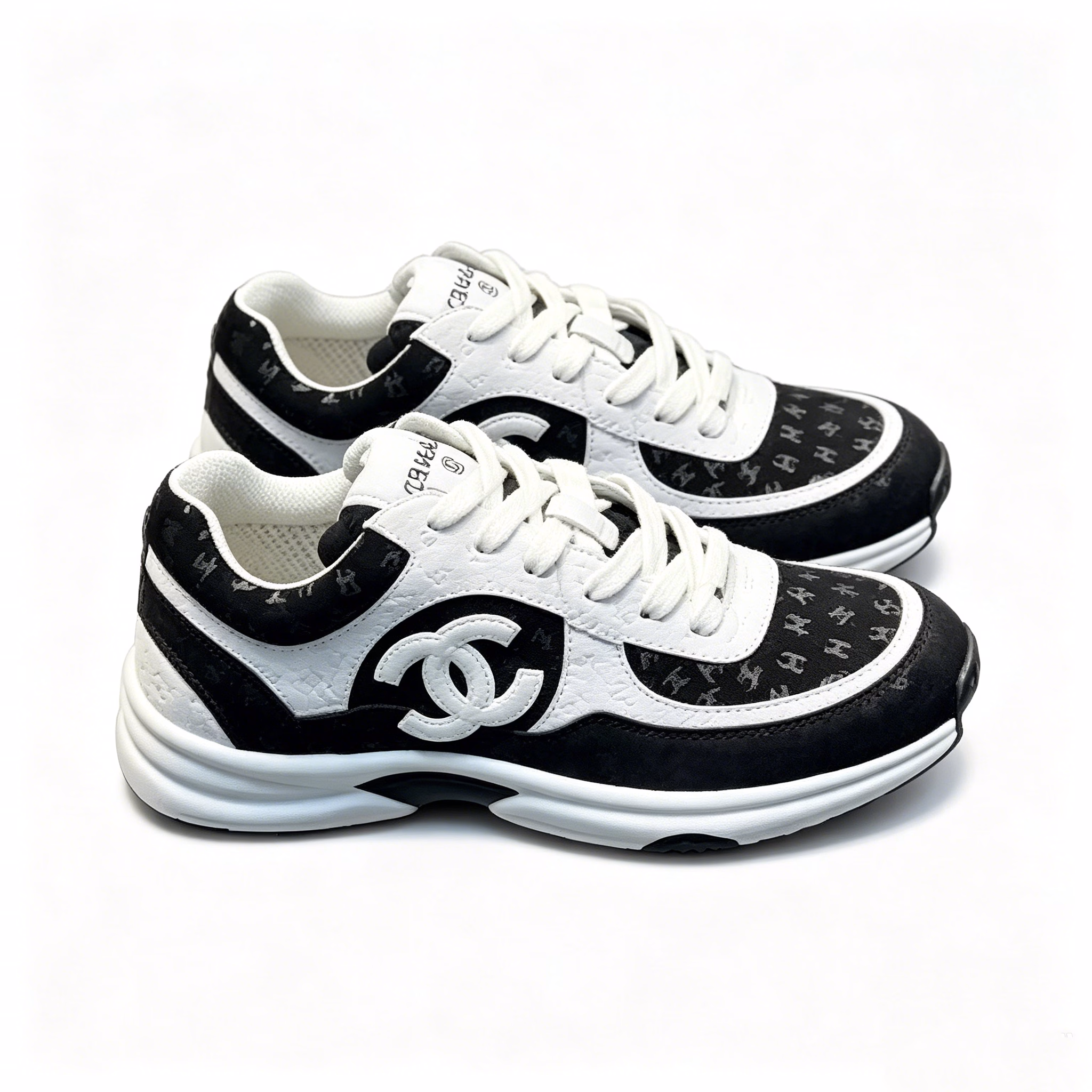图片处理需求 (13) Chanel Cc Embossed Logo Suede Black White - Image 1