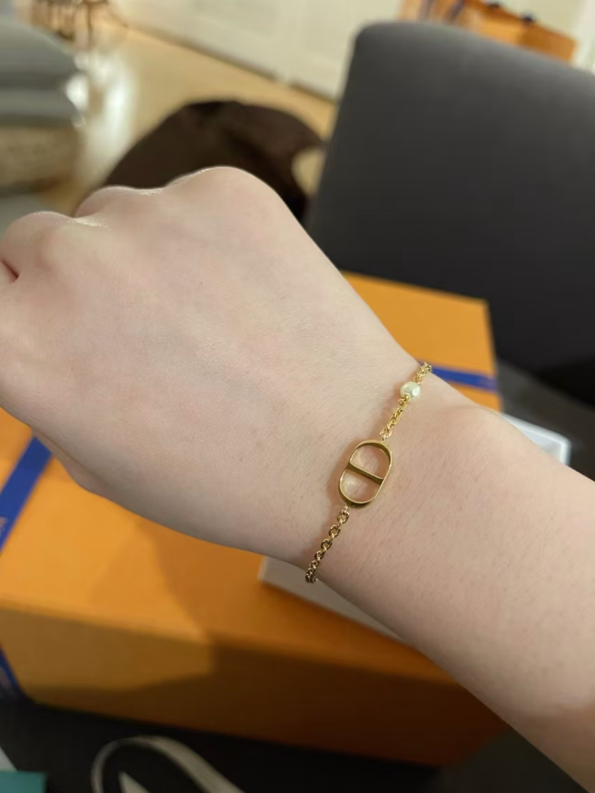 10001 Dior Minimalistic CD Bracelet - Image 1